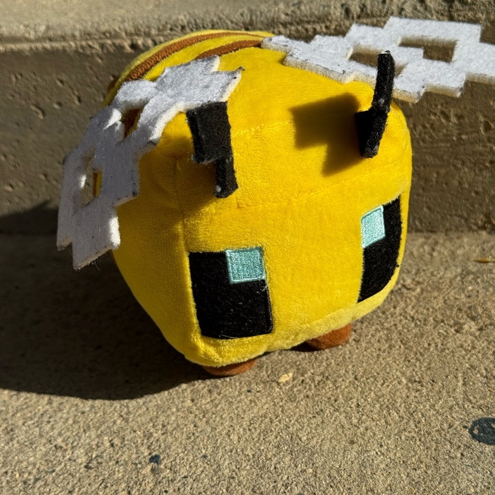 Minecraft Plush Bee 4.5”